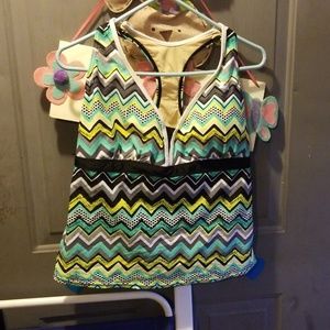 Womens zero xposure swim top!